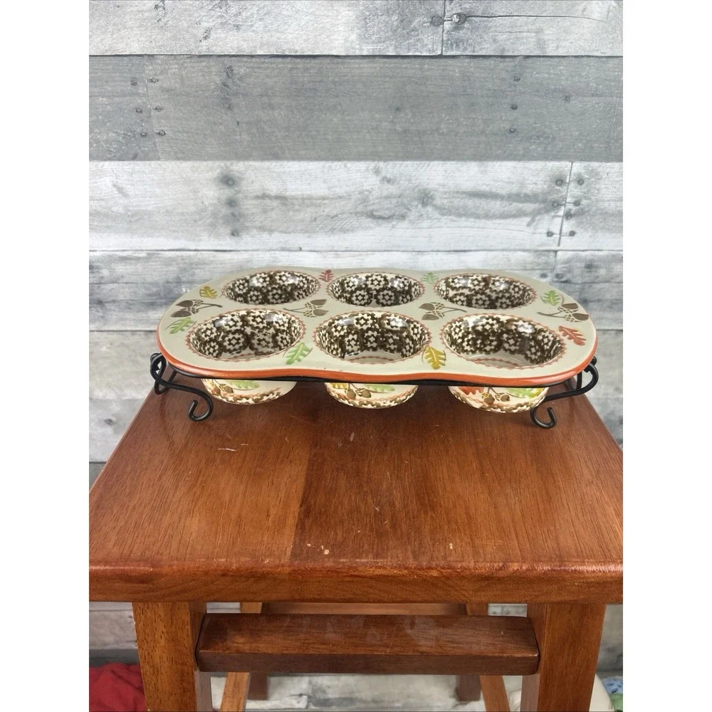 Temptations by Tara Old World Fall Harvest Leaves Acorns Muffin Pan Bakeware